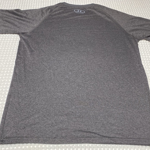 Under Armour T-shirt Iowa Hawkeyes Outback Bowl 2017 Graphic Loose Fit Medium - Picture 3 of 7